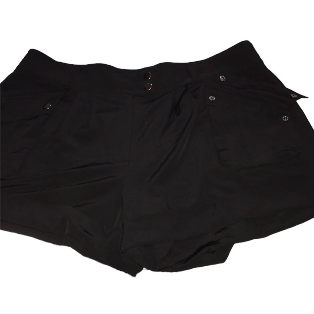 Diane Von Furstenberg DVF size 14 black silk cargo shorts